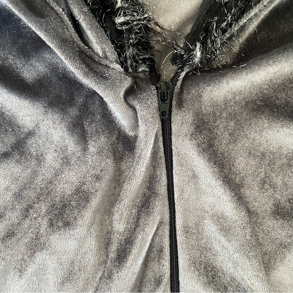 Howling Hottie Gray Grey Wolf Animal Were Fancy Dress Halloween Adult Costume - Picture 6 of 9